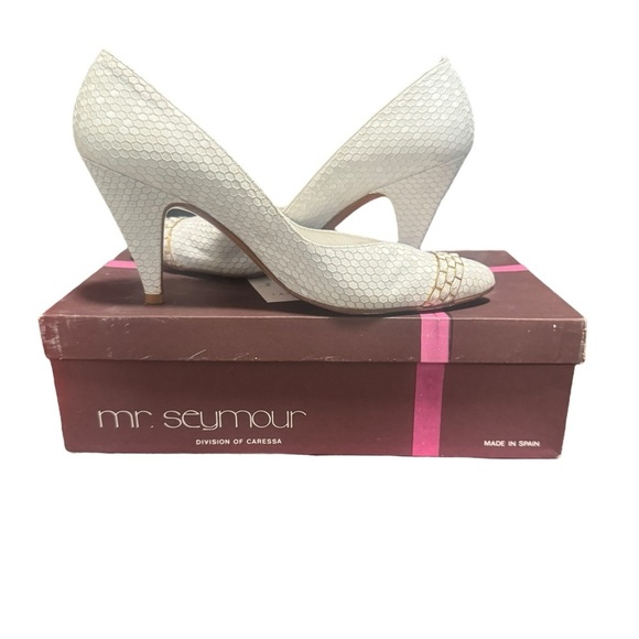 Vintage Stuart Weitzman for Mr. Seymour Snake Skin Ivory Pumps Size 7.5 With Box - Picture 2 of 10